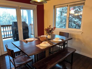 Dining - Luxury 3 bedroom house in wonderful Fairbanks (Fairbanks)