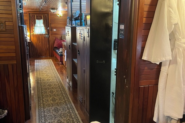 1 chambre, fer et planche Ă repasser, Wi-Fi gratuit, draps fournis