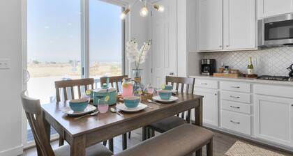 Serene New Lake Point Home w/ Views