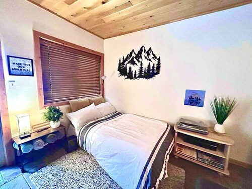 Apex Lookout : True Ski-In/Out Suite with Hot Tub