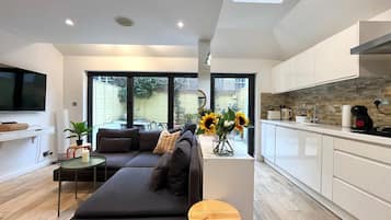 House | 2 bedrooms, Internet