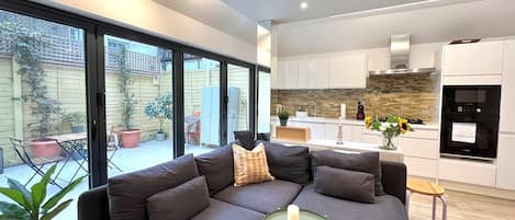 Apartment | 2 bedrooms, Internet