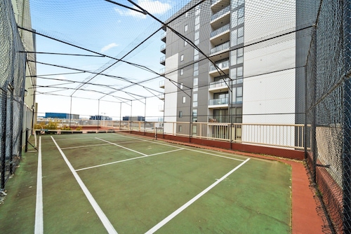 Central ACT Studio With Indoor Pool and Gym