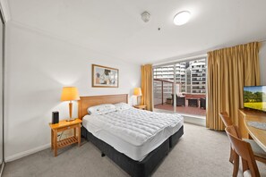 Casa | 1 quarto, ferros/tábuas de passar roupa, roupa de cama