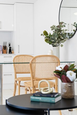 Apartment | Interior - Chic 1-bed Escape With Parking Bridgeman Downs (Brisbane)