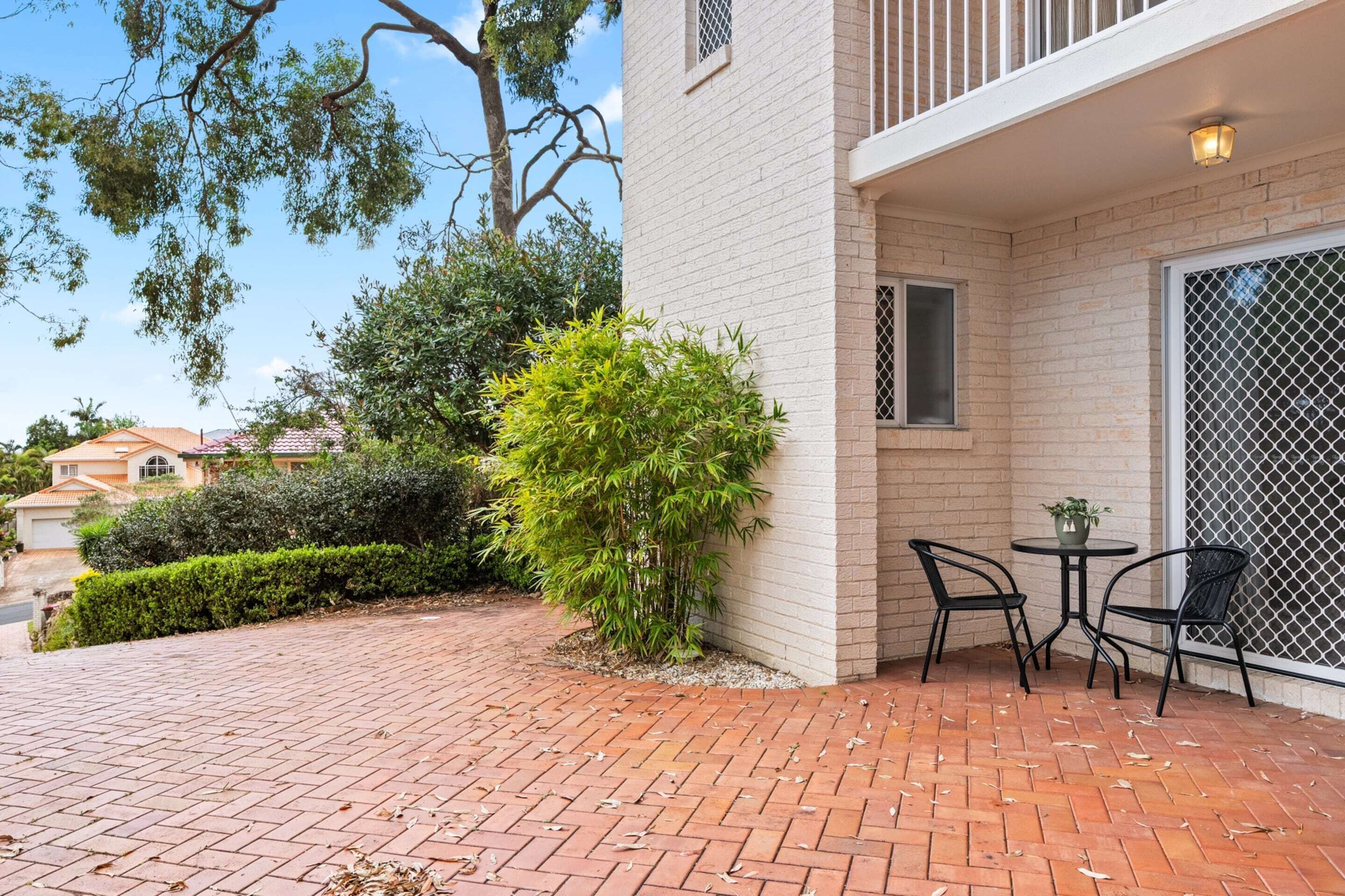 Apartment | Outdoor dining