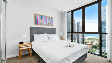 Apartment | 2 bedrooms, iron/ironing board, bed sheets