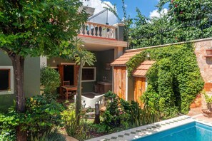Terrace/patio - Casa del Confidente - Luxury house w/ private pool in Downtown Merida (Mérida)