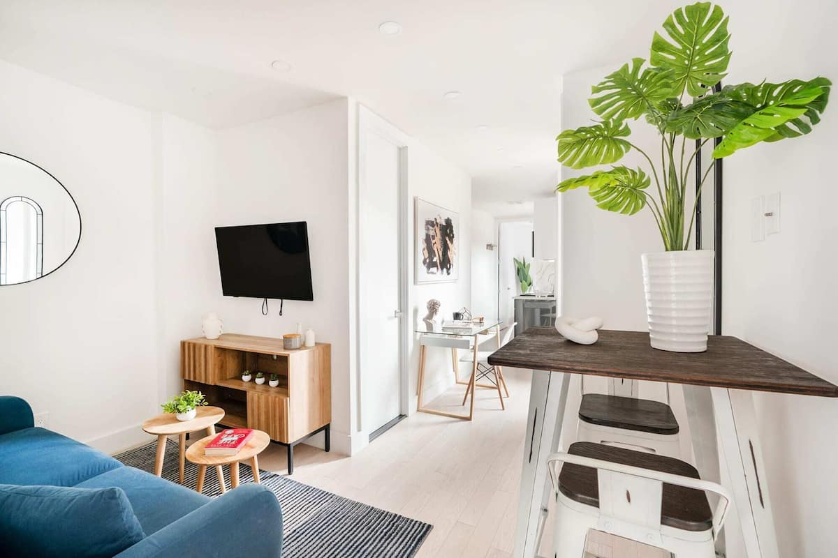 아파트, 침실 2개, 금연, 반려동물 동반 가능 | 거실 공간