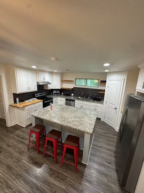 Private kitchen - Frenchie Baker (Baker)