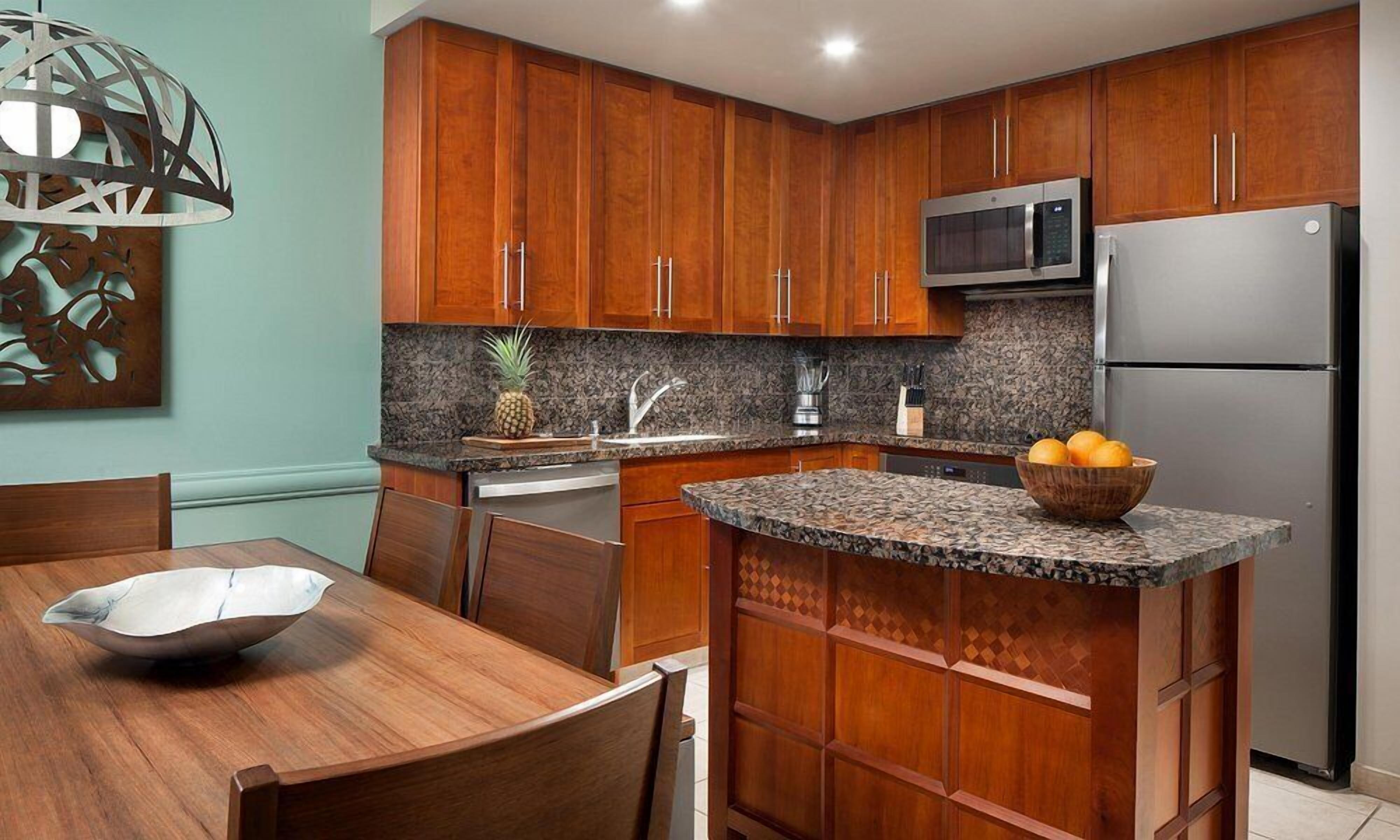 Luxury Villa, 1 King Bed with Sofa bed, Mountain View | Private kitchen | Microwave, coffee/tea maker, toaster, paper towels