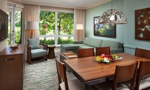 Luksushuvila, 1 suuri parisänky ja vuodesohva, vuoristonäköala | Oleskelualue | 50–tuumainen äly-TV, jossa kaapelikanavat