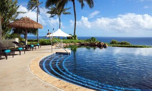 2 outdoor pools
