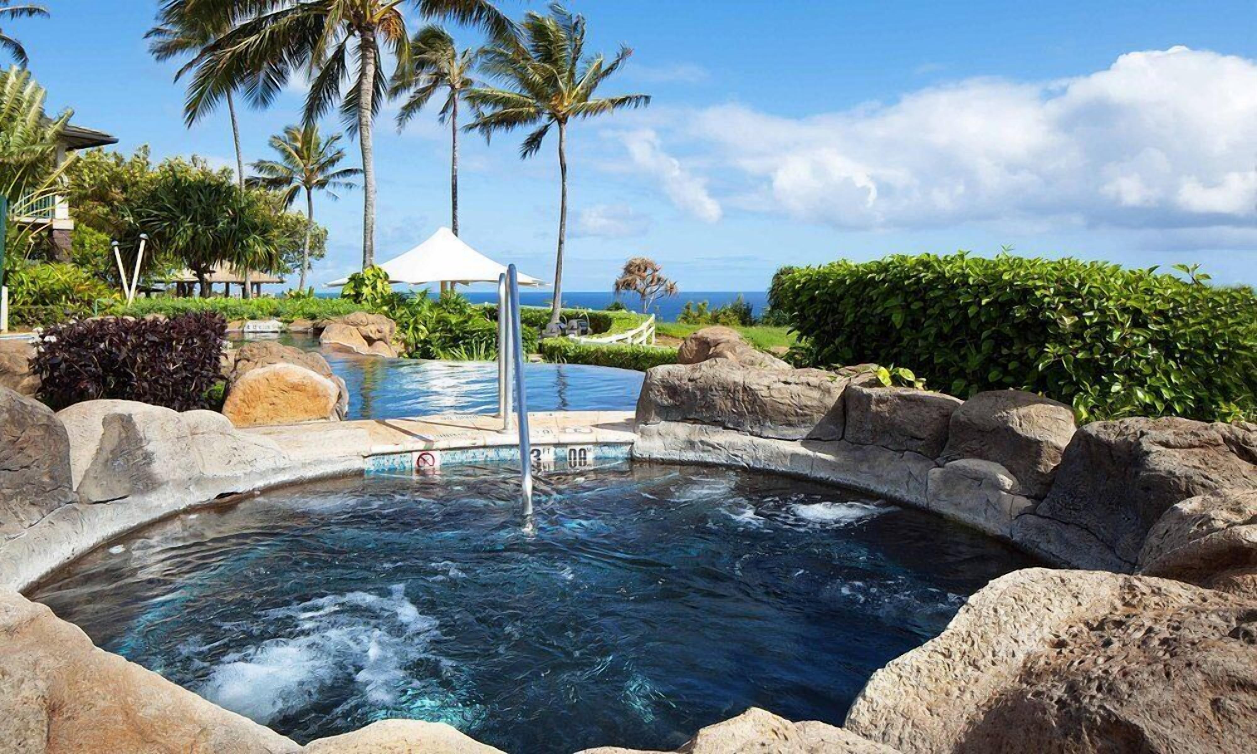 2 utendørsbassenger