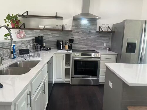 Welcoming 4-bedroom house with AC in charming Zachary