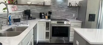 Welcoming 4-bedroom house with AC in charming Zachary