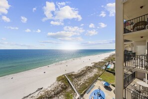 On the beach - Phoenix V 1210: 2BR with Balcony (Orange Beach)