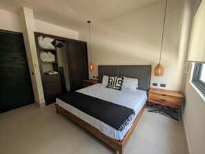 4 dormitorios, tabla de planchar con plancha, wifi gratis y ropa de cama