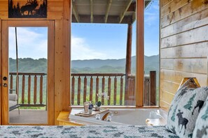 3 bedrooms, desk, iron/ironing board, travel cot - 3BR w/Incredible Views | Hot Tub + Firepit*Resort (Pigeon Forge)