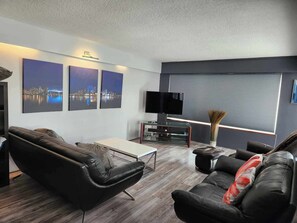 Téléviseur, bureau