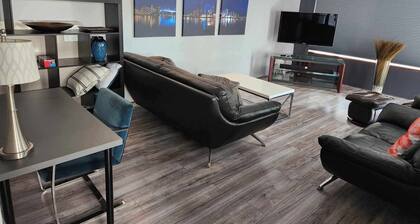 Charming upper-level Haven- 3 bedroom home