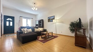 TV - Sea and Sun 4 You- Villa Leyla 12/D (Santana)