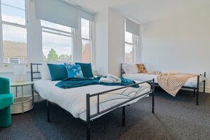 7 Schlafzimmer, Bügeleisen/Bügelbrett, kostenloses WLAN, Bettwäsche