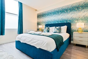 1 slaapkamer, een strijkplank/strijkijzer, gratis wifi, beddengoed