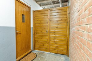 Interior - Cosy 1BR City Apartment | Ideal for Work & Leisure (Canterbury)