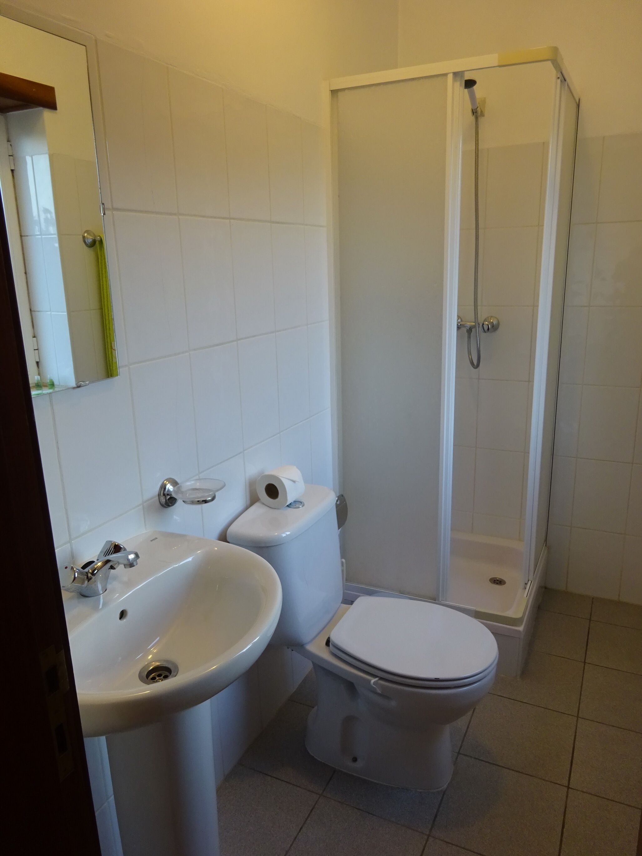 Family Double or Twin Room, Private Bathroom, River View | Bathroom | Shower, towels, soap, shampoo