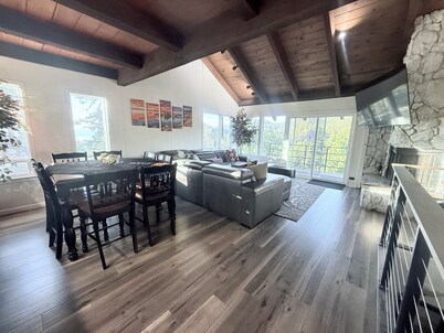 Lakeview Tahoe Retreat - 4BR/3BA Mountain Escape Near Heavenly & Village