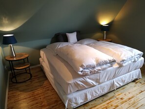 2 bedrooms, iron/ironing board, WiFi, bed sheets - The Waldhaus am Rehrhof is located in the beautiful heath landscape (Rehlingen)