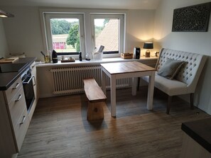 Private kitchen - The Waldhaus am Rehrhof is located in the beautiful heath landscape (Rehlingen)
