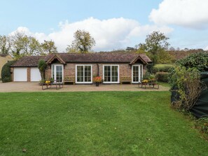 Exterior - Orchard Cottage (Gloucester)