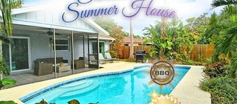 Sarasota Summer House - Beautiful Pool in a Jungle Oasis