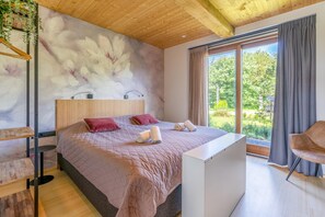 Villa | 3 bedrooms, individually furnished, iron/ironing board - Attractive and Modern 6-person Holiday Villa (De Koog)