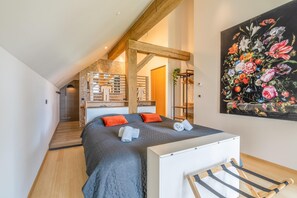 Villa | 3 bilik tidur, dilengkapkan perabot secara berasingan