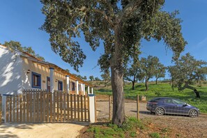 Property grounds - Casa Da Ti Mónica – Pet-Friendly Retreat for Families and Pets (São Luís)