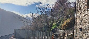 Cozy apartment with rural charm at La Viliella