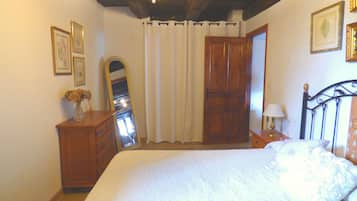 1 chambre, bureau, fer et planche Ă repasser, Wi-Fi