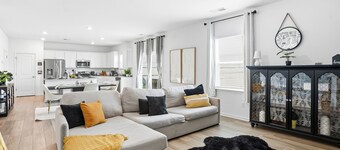 Spacious 4-Bedroom Home Near Atlanta Motor Speedway & Tanger Outlets