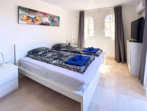 2 chambres, fer et planche à repasser, Wi-Fi, literie fournie