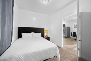 House (3 Bedrooms) | Floor plan - Downtown Detroit 3BR Free Parking Wi-fi (Detroit)