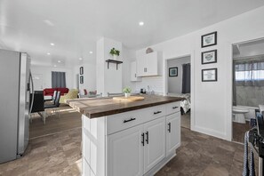 House (3 Bedrooms) | Floor plan - New Downtown Lux 3BR Free Parking, AC & Wi-fi (Detroit)