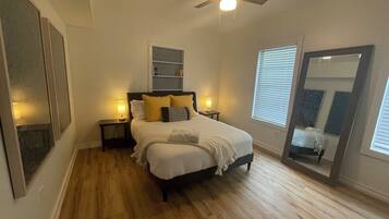 2 bedrooms, internet, bed sheets