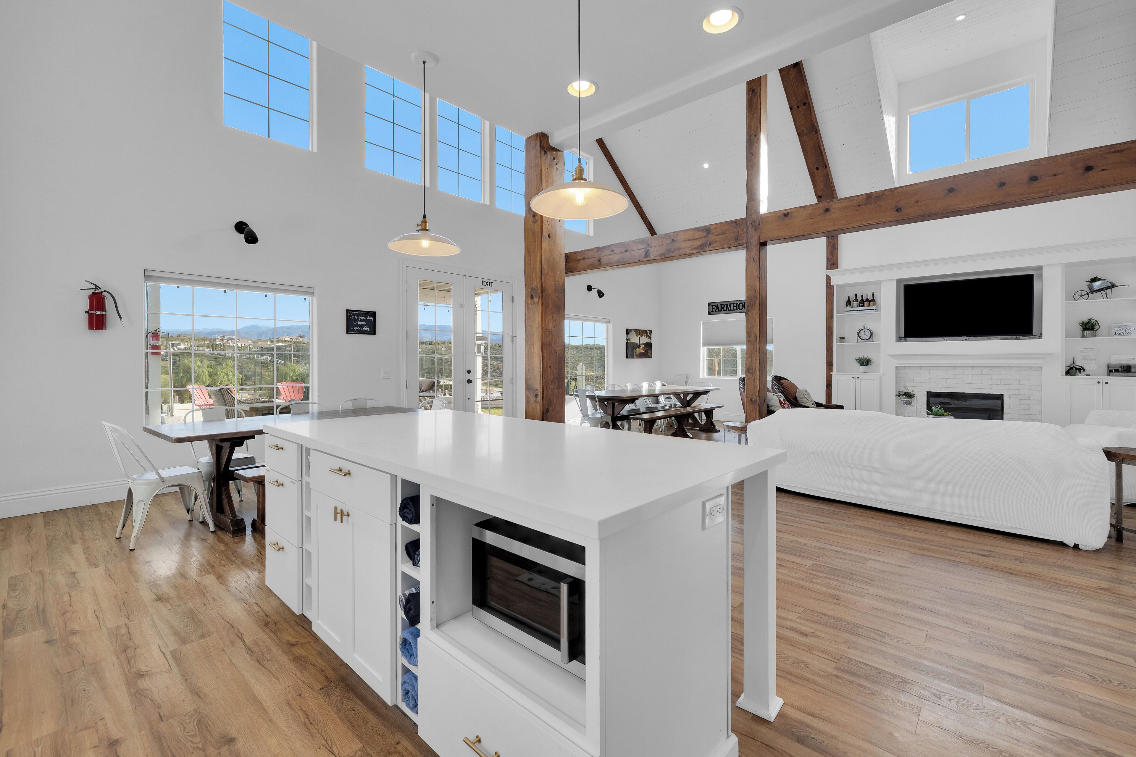 المنشأة من الداخل