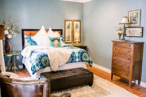 Serene Luxury Villa Stay