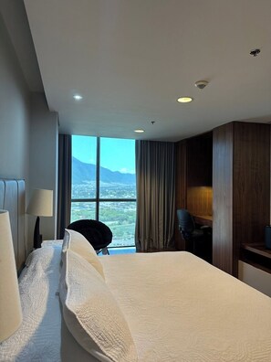 2 室のベッドルーム、アイロン / アイロン台、WiFi、ベッドシーツ