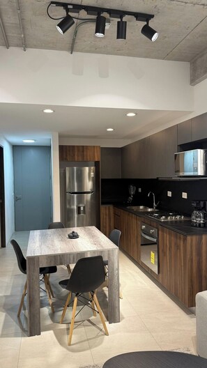 Fridge, microwave, oven, stovetop