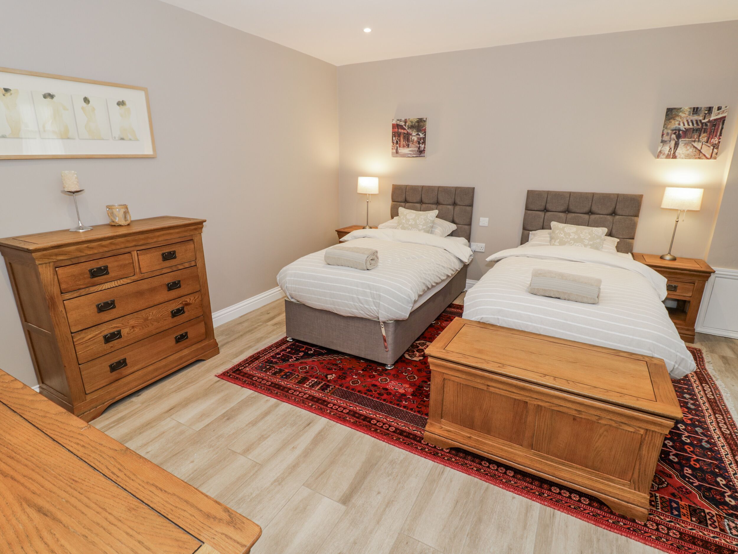 2 chambres, décoration personnalisée, ameublement personnalisé